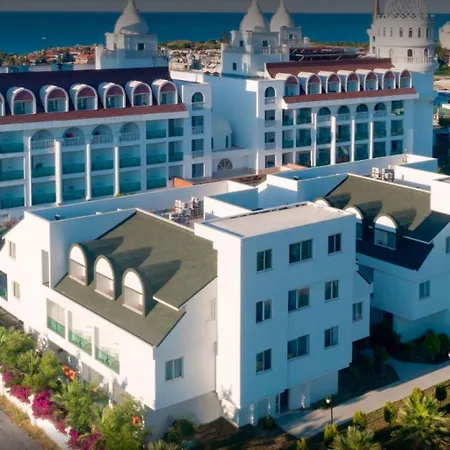 Отель Crown Serenity Ultra 5*