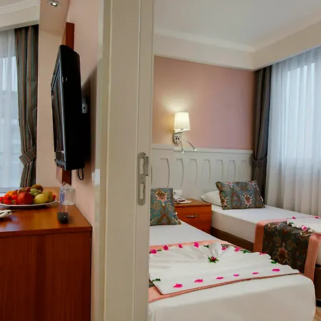 Crown Serenity Ultra 5* Сиде