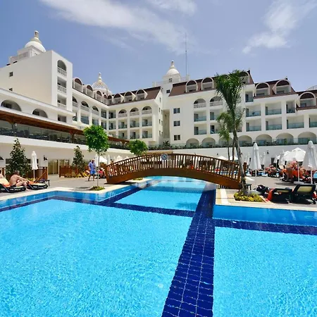 Crown Serenity Ultra Отель