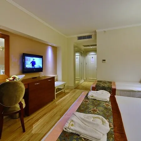Отель Crown Serenity Ultra 5*