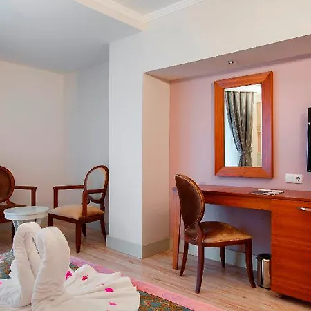 Crown Serenity Ultra 5* Сиде