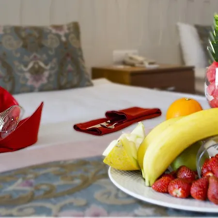 Отель Crown Serenity Ultra Сиде
