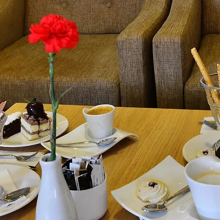 Crown Serenity Ultra Hotel