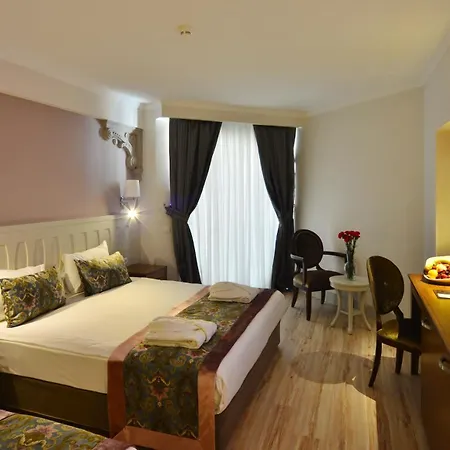 Hotel Crown Serenity Ultra