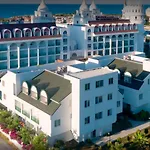 Hotel Crown Serenity Ultra 5*