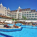 Hotel Crown Serenity Ultra