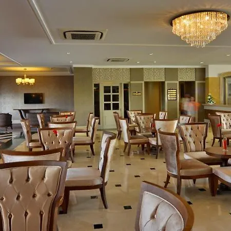 Crown Serenity Ultra Szálloda