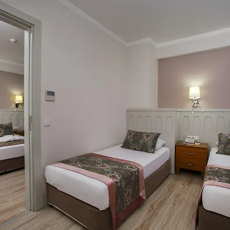 Ξενοδοχείο Crown Serenity Ultra