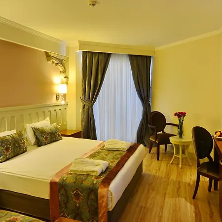 Hotel Crown Serenity Ultra Side