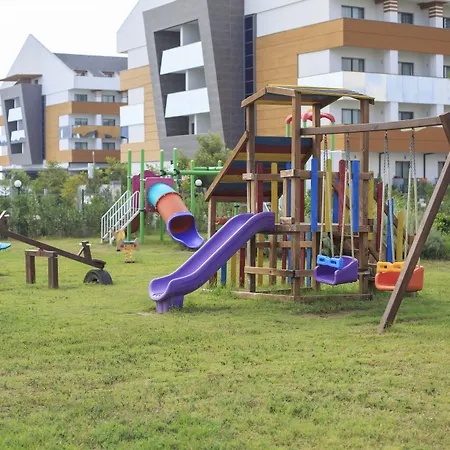 Crown Serenity Ultra Ξενοδοχείο