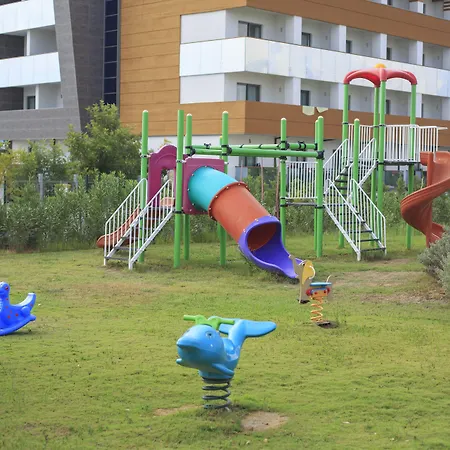 Crown Serenity Ultra Ξενοδοχείο 5*