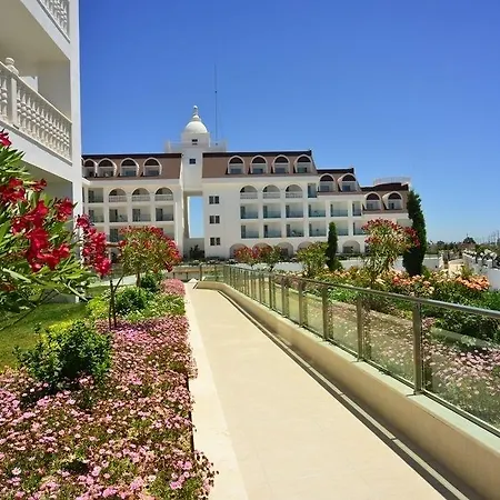 Crown Serenity Ultra 5* Σιντέ